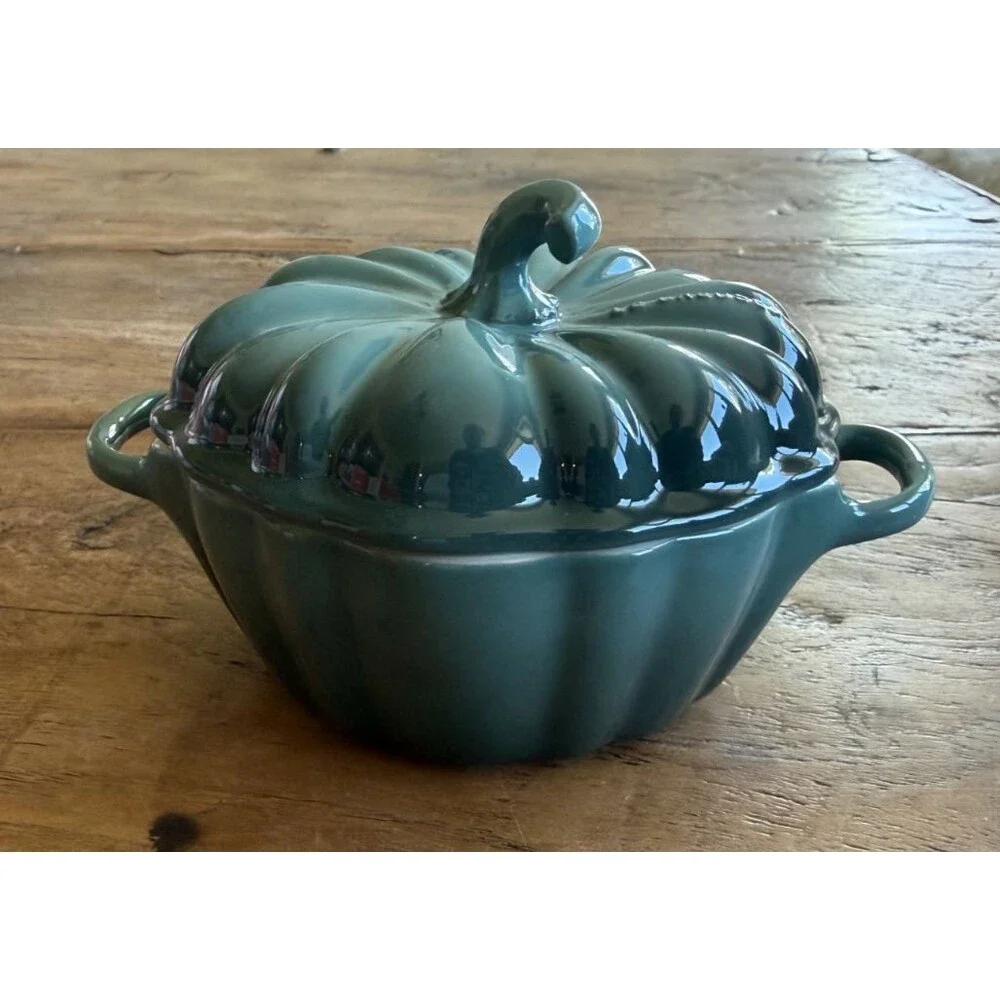 Le Creuset Stoneware Figural Pumpkin Mini Cocotte 12 oz Artichaut Green NEW NIB
